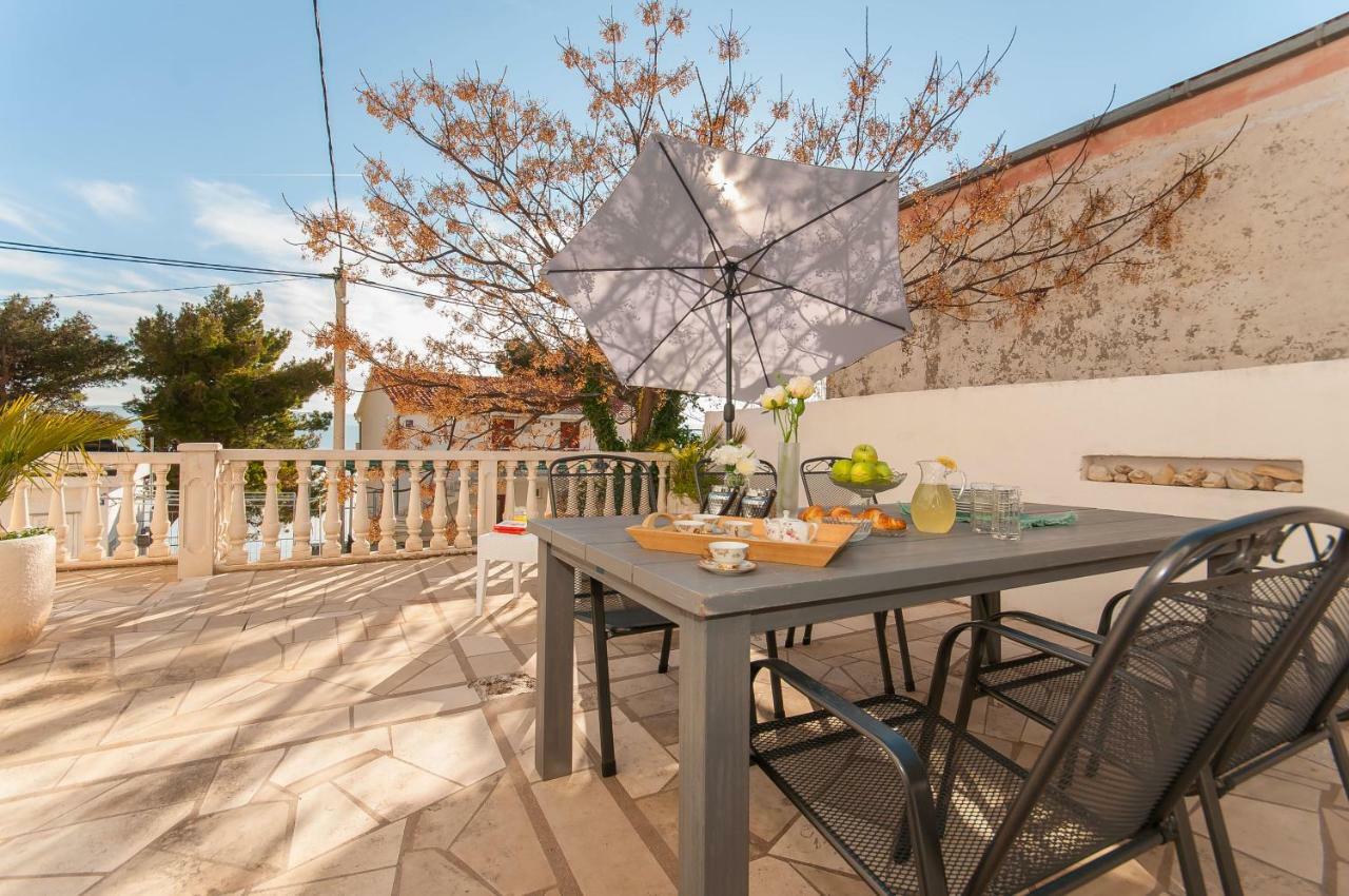 Holiday Home Dalmatino Omis Exterior photo